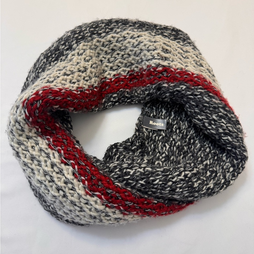 Roots Canada Knit Infinity Scarf‎ Cozy Warm Cabincore